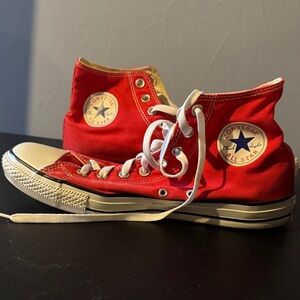 Converse men’s 10.5 Red High-Top Sneakers